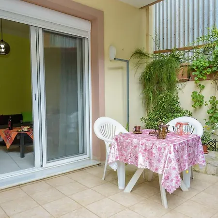 Resident Of Ftilitakis Family Χανιά